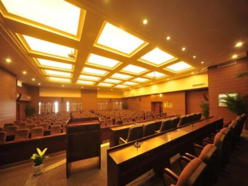 Hotel Ramada Chengdu North Exterior foto